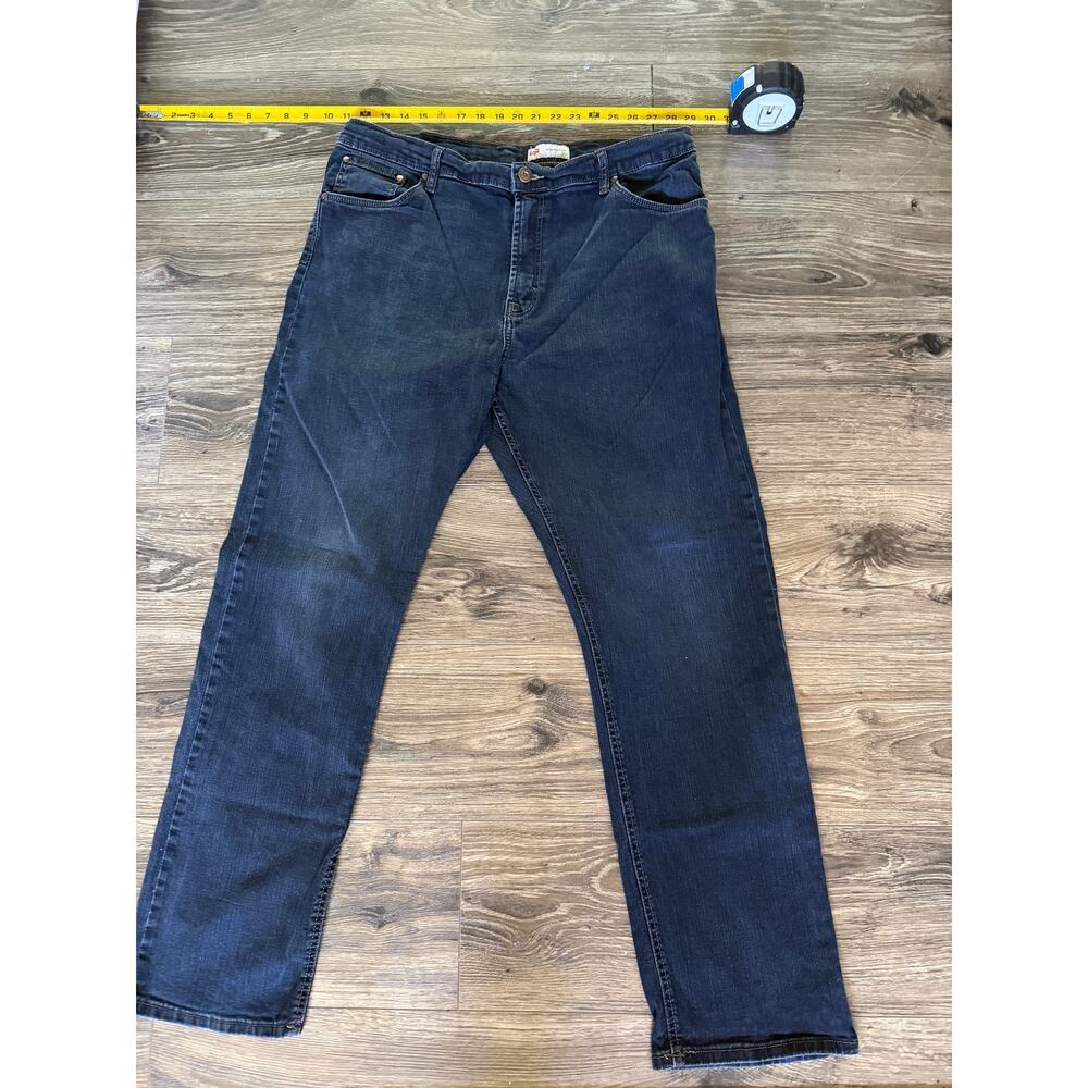Wrangler Straight Fit Jeans Men's 38x32 Dark Wash Blue Stretch Denim Pant
